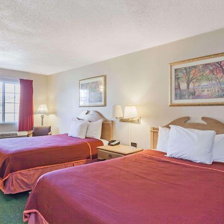 Howard Johnson By Wyndham Bakersfield Exteriér fotografie