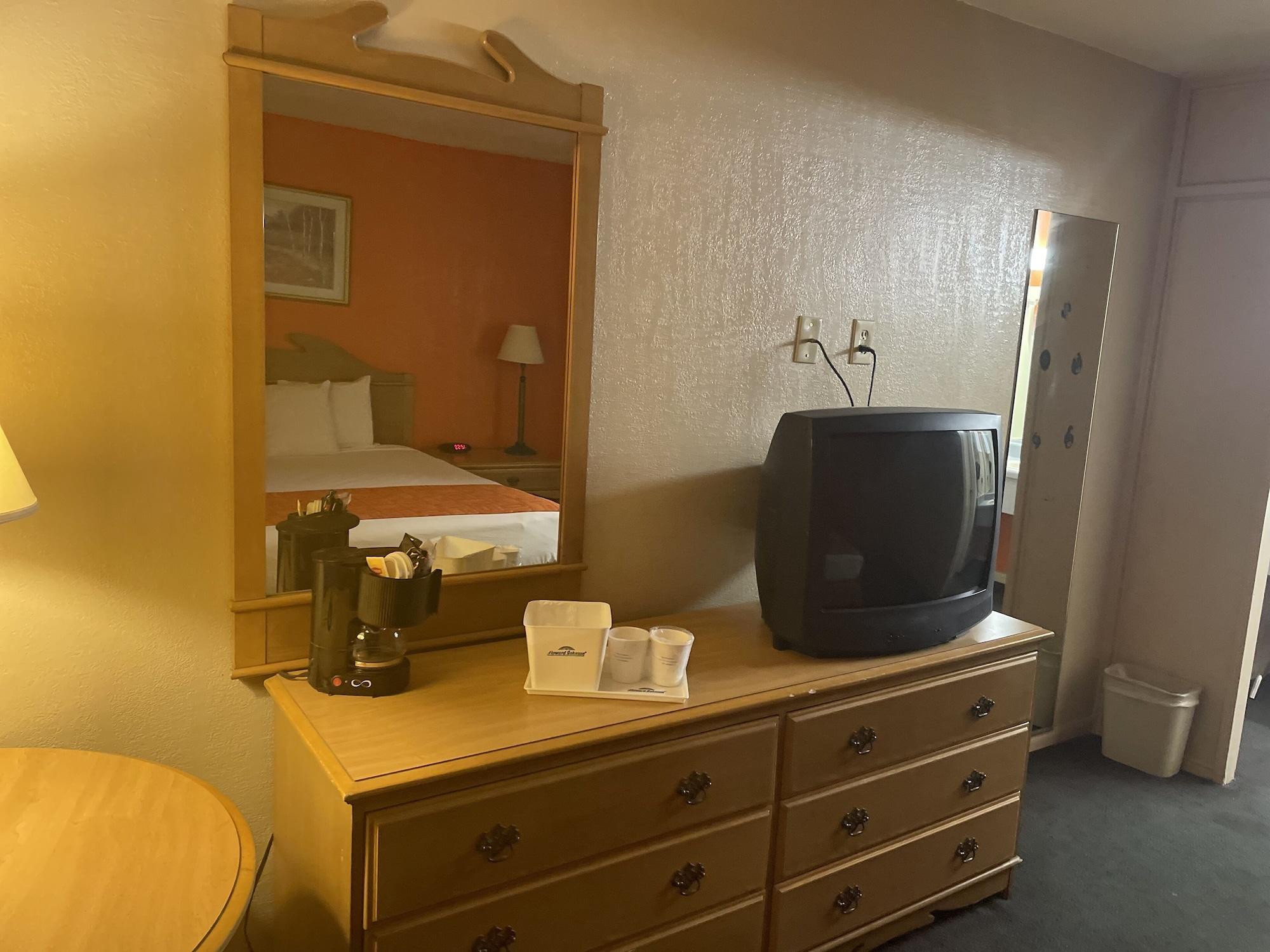 Howard Johnson By Wyndham Bakersfield Exteriér fotografie