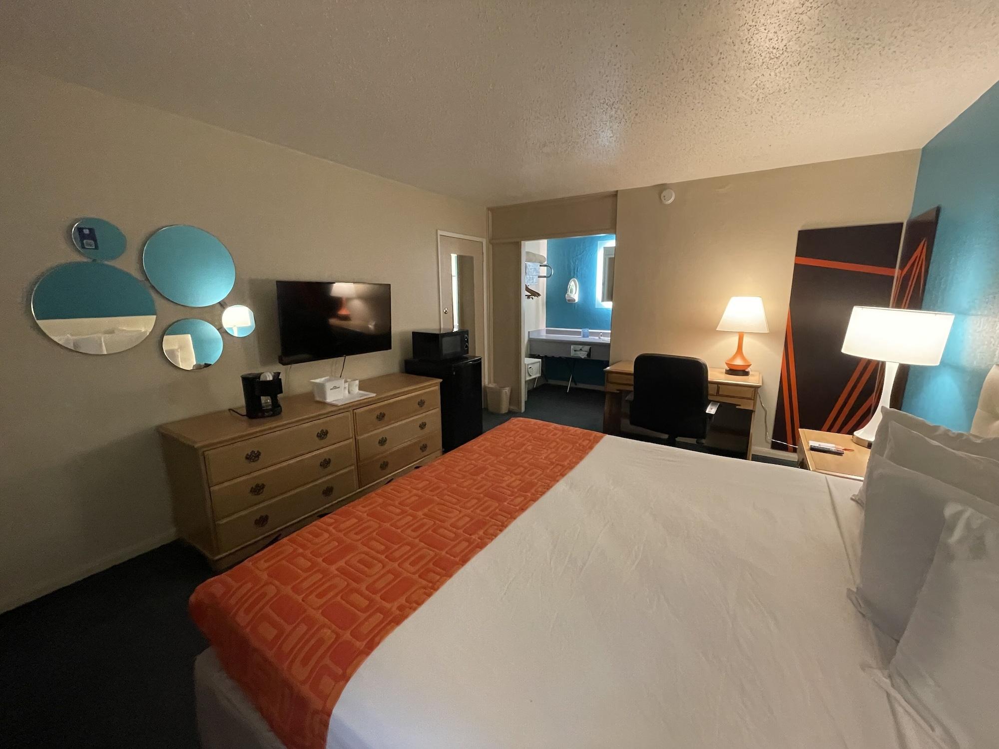Howard Johnson By Wyndham Bakersfield Exteriér fotografie